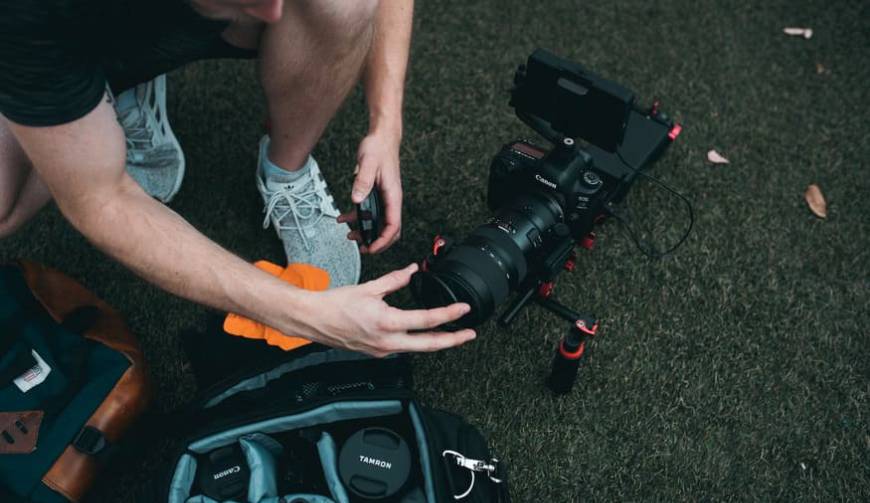 色彩心理学×动态美学，深圳产品视频拍摄公司唤醒感官冲击力